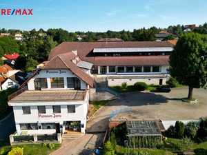 Prodej komerčního objektu 2.265 m2, Chocerady, 20 minut od Prahy