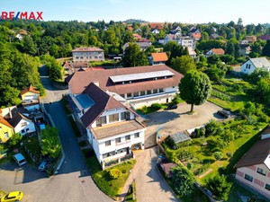 Prodej komerčního objektu 2.265 m2, Chocerady, 20 minut od Prahy