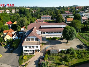 Prodej komerčního objektu 2.265 m2, Chocerady, 20 minut od Prahy
