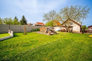 Prodej, komerce, Byškovice