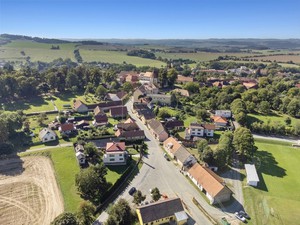 Prodej domu s pozemkem ke komerčním účelům, Načeradec okr. Benešov
