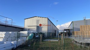 Skladovcí hala 651 m2 - Ptice