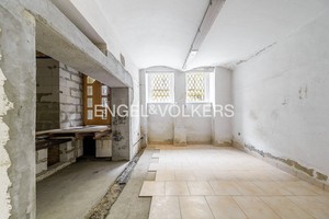 Atraktivní obchodní prostor s vysokým podnikatelským potenciálem ve skvělé lokalitě