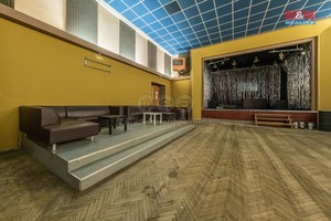Prodej obchodního objektu, 960 m2, Český Brod