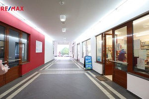 Prodej komerčního prostoru 87 m2, v centru Karlových Varů
