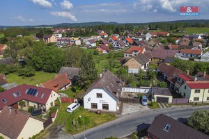 Prodej obchodního objektu, 112 m2, s bytem 4+1 v Svéradice
