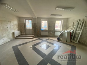 Prodej budovy s dvěma byty a s obchodními prostory 360 m2, Nákladní ul., Opava