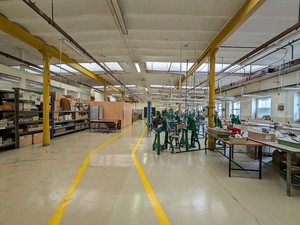 Skladovací objekt 3.000 m2 - sklady, dílny, expedice, kanceláře ve výborném stav