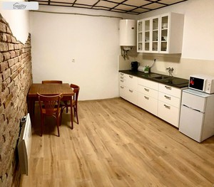 Prodej skladového prostoru 1 200 m2