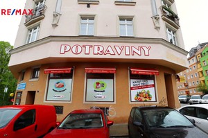 Prodej obchodních prostor 235 m2