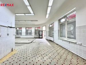 Prodej obchodních prostor 235 m2