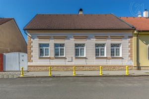 Prodej rodinného domu 6+2kk, pozemek 509 m2, Mochov, Praha-východ
