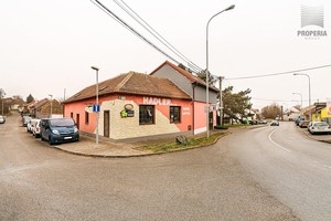 Soubor obchodních, skladovacích a kancelářských prostor v kombinaci s příjemným bydlením v bytě 4 kk