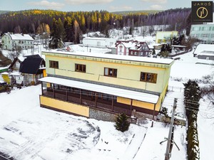 Prodej komerční nemovitosti (553 m2) s pozemky (1 028 m2) ul. Hlavní, Smržovka