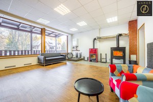 Prodej komerční nemovitosti (553 m2) s pozemky (1 028 m2) ul. Hlavní, Smržovka