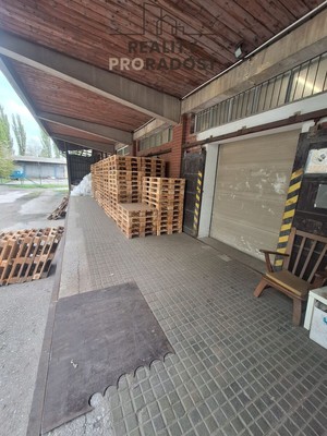 Prodej skladových prostor 1920m2 s pozemkem Vítkov, okr. Opava