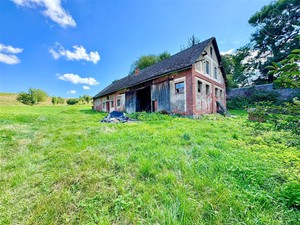 Pozemek se stodolou 979 m2