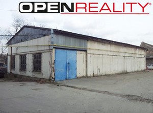 Dvoupodlažní hala v centrální části Brna - Královo Pole