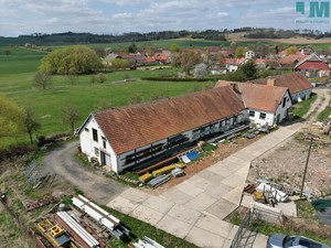Prodej skladu s pozemkem - 3526 m2 - Budíškovice - Ostojkovice