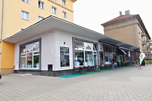 Prodej prosperující cukrárny, kavárny, pizzerie a herny. Kladno, U Tržnice