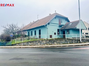 Prodej stavby s pozemkem v centru Ždánic, 130 m2