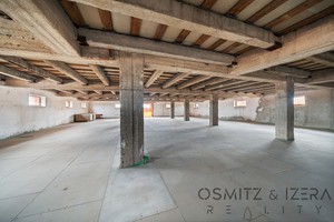 Pozemkem 3671 m2 v průmyslové zóně pro výrobu - Nová Ves