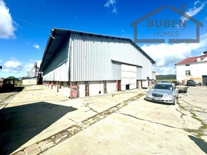 Skladové haly 2242 m2 s navazujícími pozemky 4158 m2 - Chodová Planá, ul. Nádražní