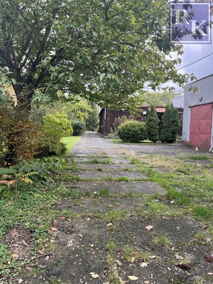 Výrobní areál s nádhernou zahradou - 1600 m2