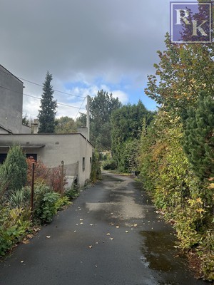 Výrobní areál s nádhernou zahradou - 1600 m2