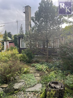 Výrobní areál s nádhernou zahradou - 1600 m2