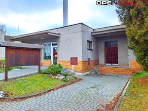 Budova s pozemkem v obci Ješov(Luká), autem 20 min. od Oloumouce