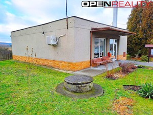 Budova s pozemkem v obci Ješov(Luká), autem 20 min. od Oloumouce