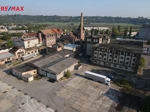 Prodej skladové haly a s přilehlými stavebními pozemky, Žatec
