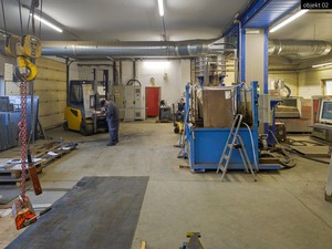 Areál k podnikání - haly a pozemky o výměře 4.387 m2