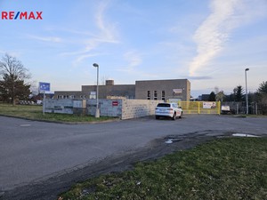 Prodej areálu stavebnin s autodílnou s pneuservisem - Seč na Chrudimsku