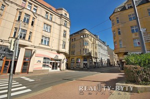 Prodej nebytového prostoru na atraktivním místě přímo v centru Liberce - Šaldovo náměstí.