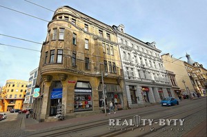 Prodej nebytového prostoru na atraktivním místě přímo v centru Liberce - Šaldovo náměstí.