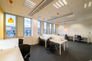 Zařízená kancelář pro 2-3 osoby, Prague River Garden