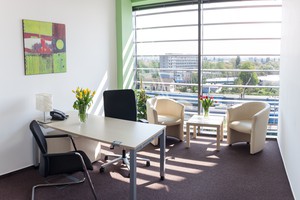 Zařízená kancelář pro 2-3 osoby, Brno Spielberk