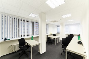 Zařízená kancelář pro 4 a více osob, Praha - Rosmarin, Praha 7 - Holešovice