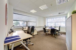 Zařízená kancelář pro 4 a více osob, Praha Burzovní palác