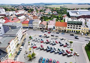 Prodej komerčního prostoru se 3 byty, 658 m2 - Holice
