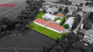 Prodej pozemků, výrobních a skladovacích hal a pozemku 15.879 m2 na FVE v Lesné u Znojma